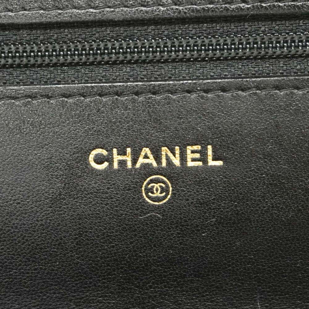 CHANEL Black Lambskin Leather Wallet - Picture 4 of 9